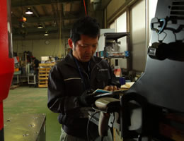 レーザー加工機03